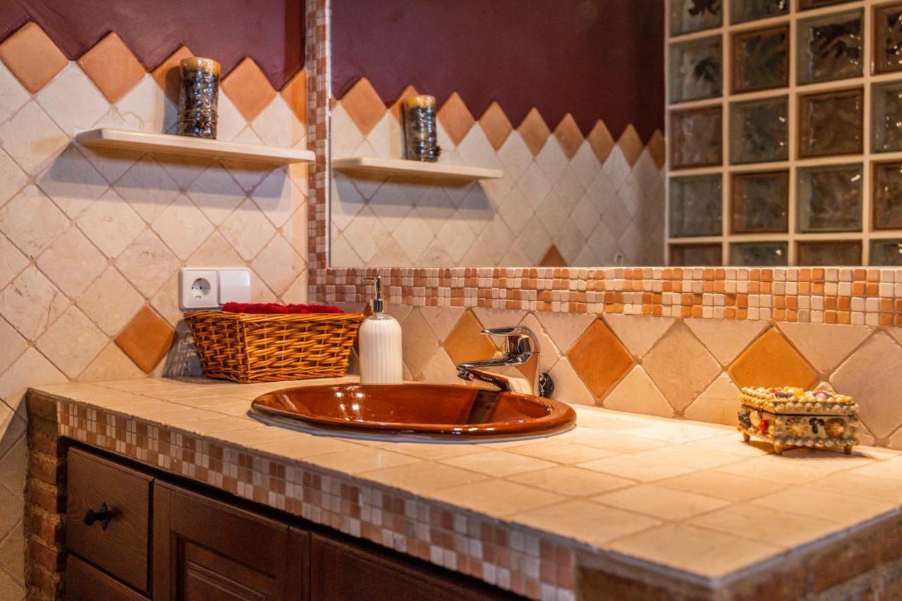 Villa Estilo Mediterranea Con Piscina, Jardin, Bbq Y Jacuzzi - Villa Bel Air Real Estepona Eksteriør bilde