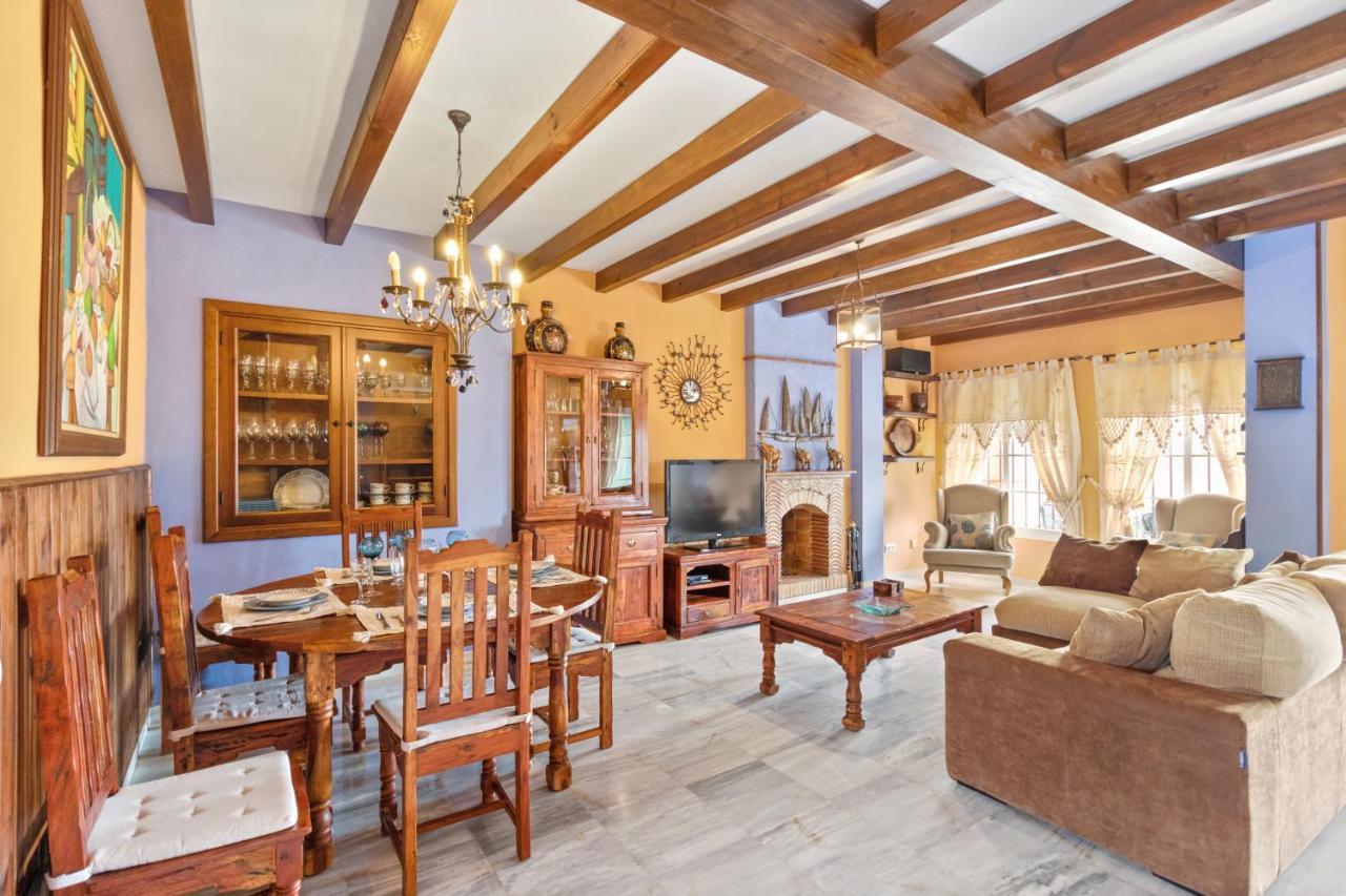 Villa Estilo Mediterranea Con Piscina, Jardin, Bbq Y Jacuzzi - Villa Bel Air Real Estepona Eksteriør bilde
